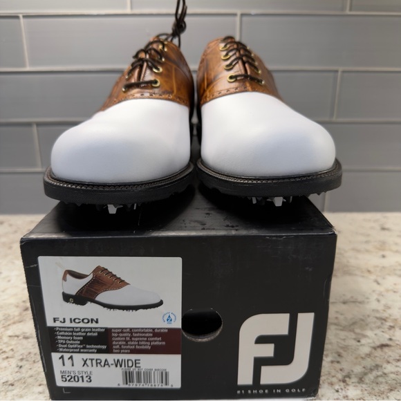 NEW Size 11 FJ Icon Golf Shoes - Picture 4 of 6